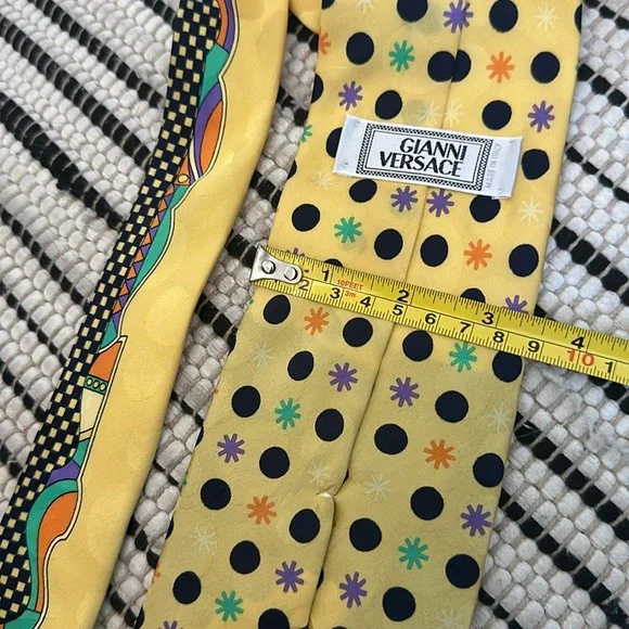 Tie - Picture 8 of 10